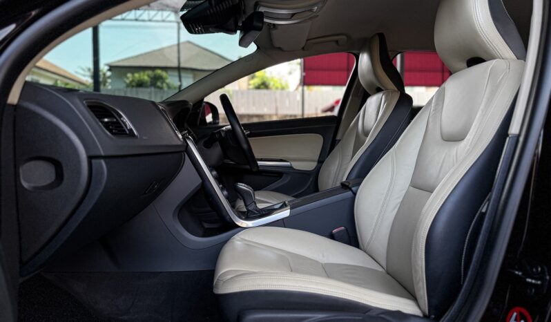 VOLVO V60 full