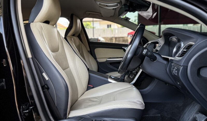 VOLVO V60 full