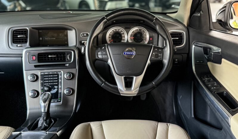 VOLVO V60 full