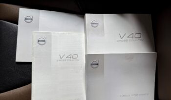 VOLVO V40 full