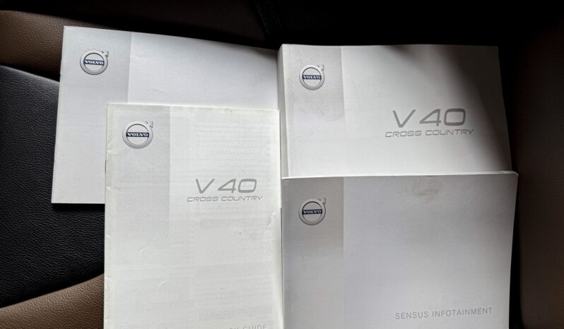 VOLVO V40 full
