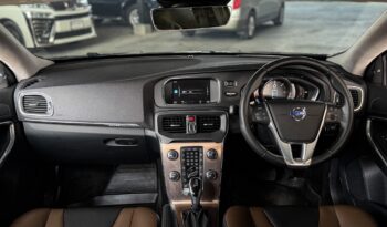 VOLVO V40 full