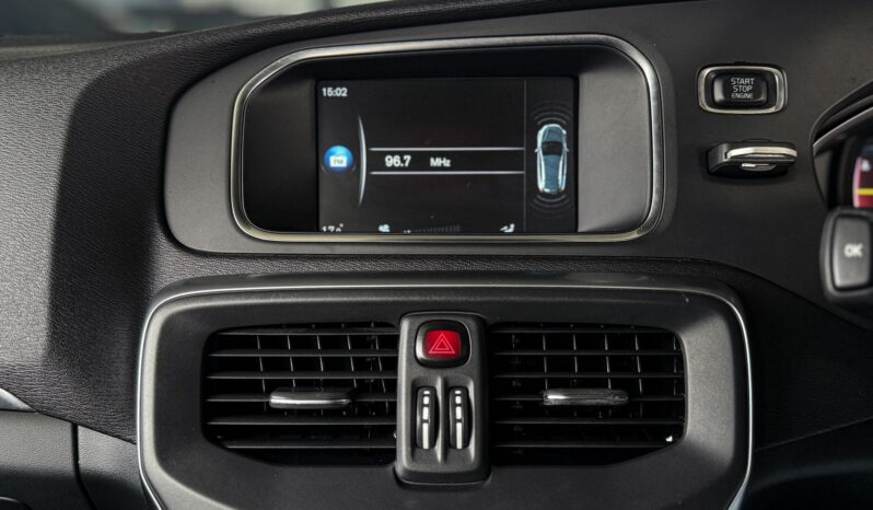VOLVO V40 full