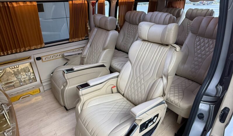 COMMUTER 2.8 VIP full
