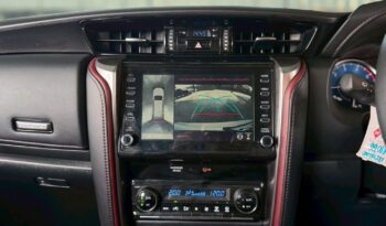 FORTUNER 2.4 COMMANDER full