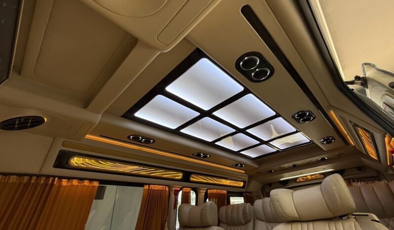 COMMUTER 2.8 VIP full