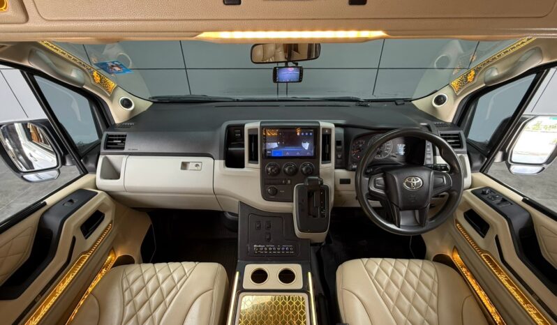 COMMUTER 2.8 VIP full