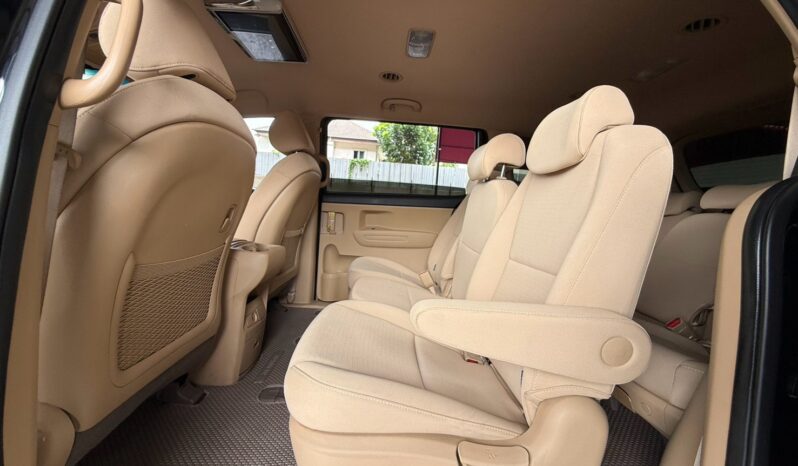 GRAND CARNIVAL 2.2 LX full