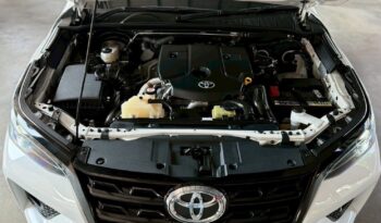 FORTUNER 2.4 COMMANDER full