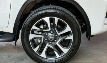 FORTUNER 2.4 COMMANDER full