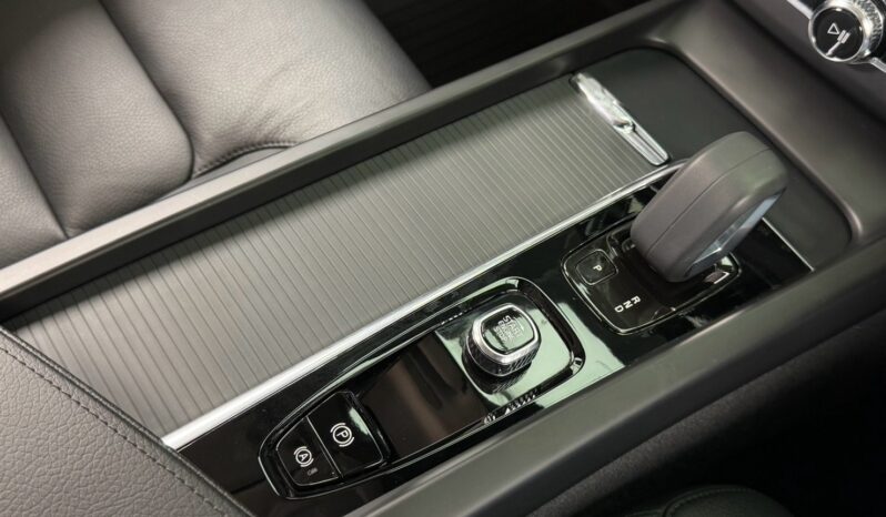 XC60, 2.0 RECHARGE T8 R-DESIGN AWD full