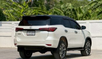 FORTUNER 2.4 COMMANDER full