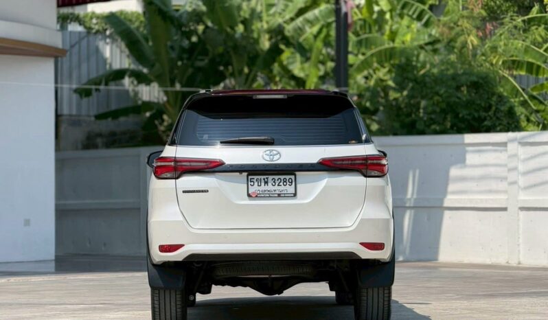 FORTUNER 2.4 COMMANDER full