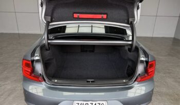 S90 2.0 D4 MOMENTUM full
