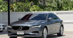 S90 2.0 D4 MOMENTUM