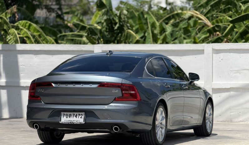 S90 2.0 D4 MOMENTUM full