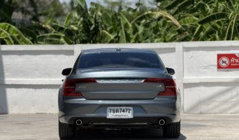 S90 2.0 D4 MOMENTUM full