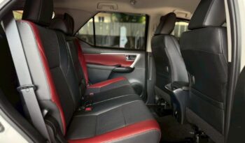 FORTUNER 2.4 COMMANDER full