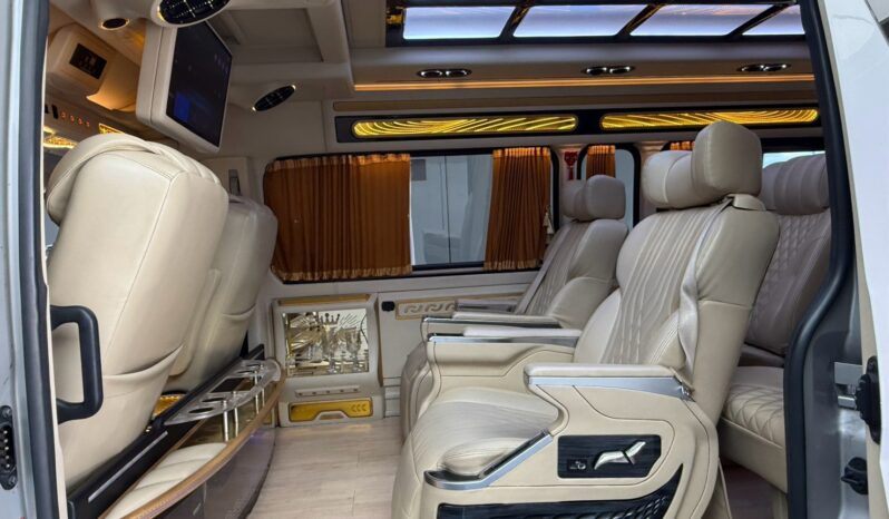 COMMUTER 2.8 VIP full