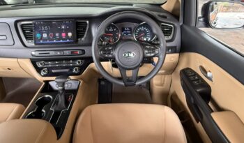 GRAND CARNIVAL 2.2 LX full