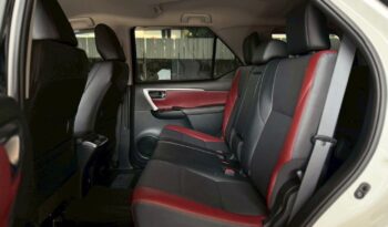 FORTUNER 2.4 COMMANDER full