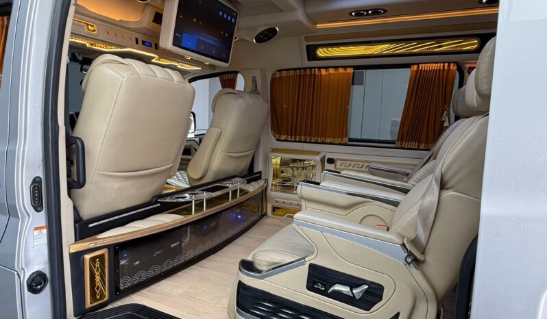 COMMUTER 2.8 VIP full
